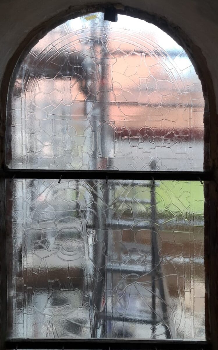 Ratzeburg Dom - Verformtes Schutzglass